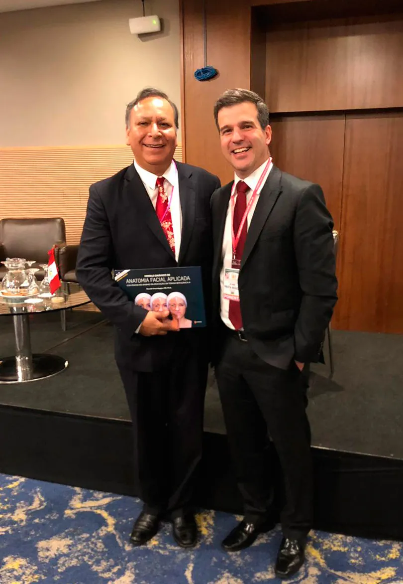 Dr. Ricardo Frota Boggio y el Dr. Edwin Vásquez