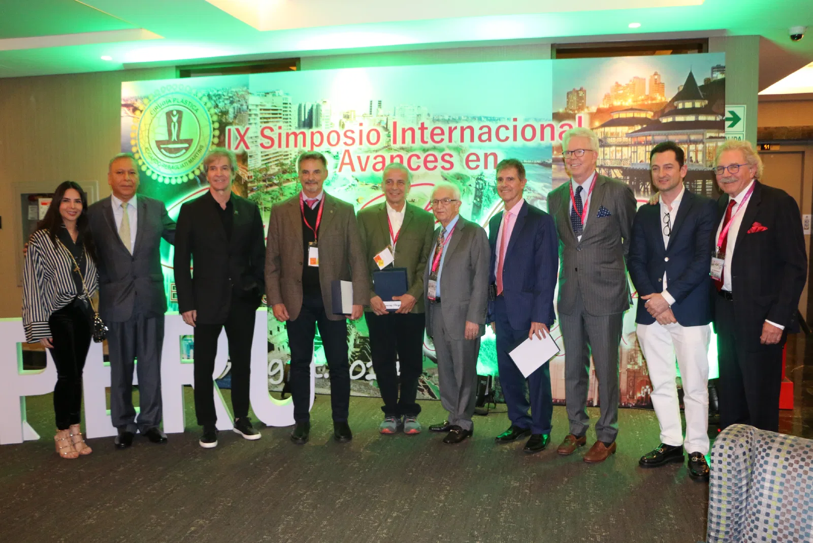 IX SIMPOSIO INTERNACIONAL DE AVANCES EN CIRUGÍA PLÁSTICA