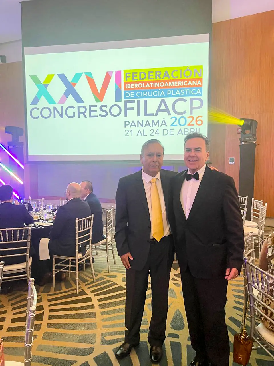 Dr. Edwin Vásquez y el Dr. Ricardo Cavalcante