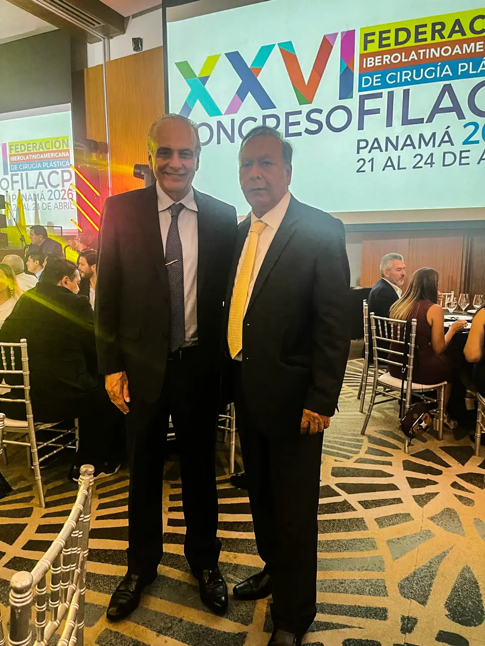 Dr. Fabio Nahas y el Dr. Edwin Vásquez
