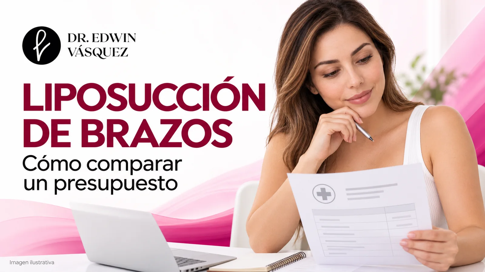 Mujer revisando un presupuesto ilustrativo de liposucción de brazos — imagen ilustrativa